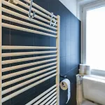 Apartament Zentrale 3-zimmer Mit Kostenlosem Parkplatz *
