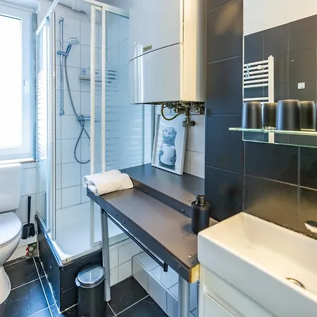 شقة 3-zi - 6 Personen - Zentral-bielefeld - Kostenloser Parkplatz بيليفيلد