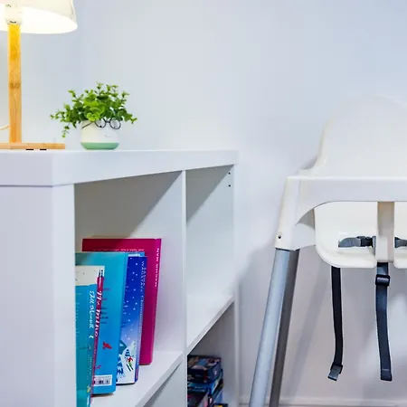 Zentrale 3-zimmer Mit Kostenlosem Parkplatz *